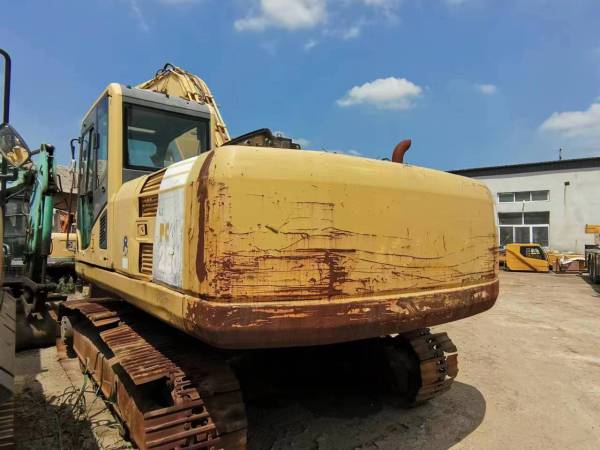 小松PC220-8履帶式挖掘機(jī)