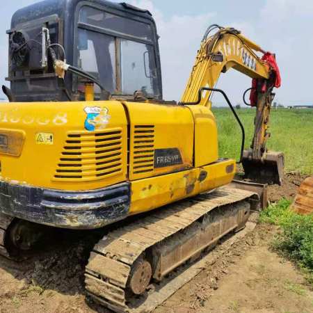 雷沃重工FR65履带式挖掘机