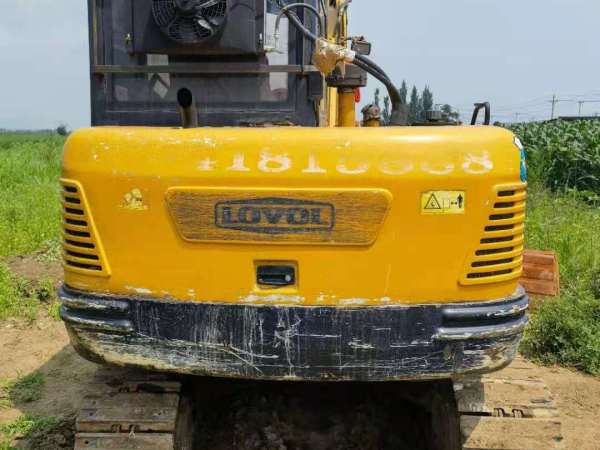 雷沃重工FR65履帶式挖掘機