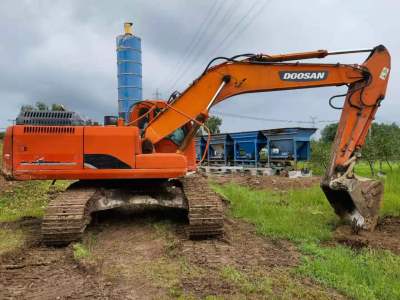 斗山DH225-9履帶式挖掘機