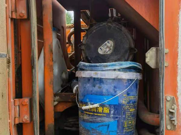 斗山DH225-9履帶式挖掘機(jī)