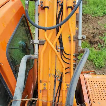 斗山DH225-9履带式挖掘机