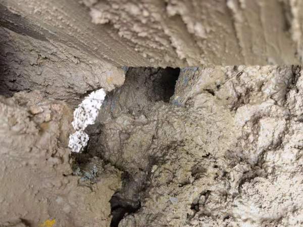 斗山DH225-9履帶式挖掘機(jī)