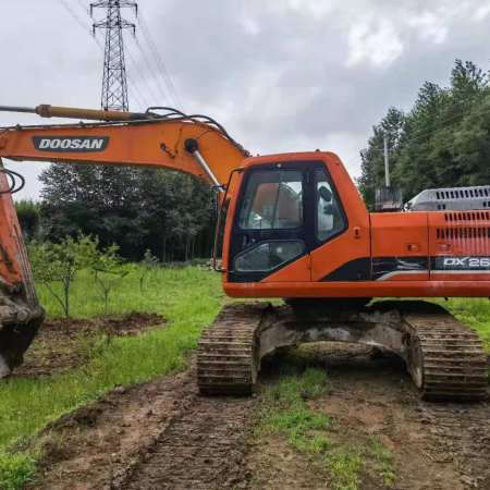 斗山DH225-9履带式挖掘机