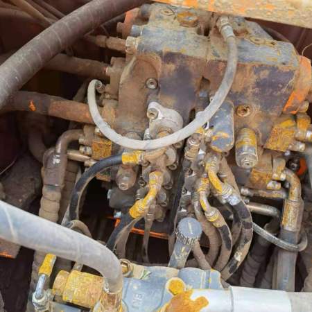 斗山DH225-9履带式挖掘机