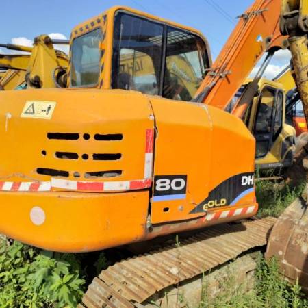 斗山DH70履带式挖掘机