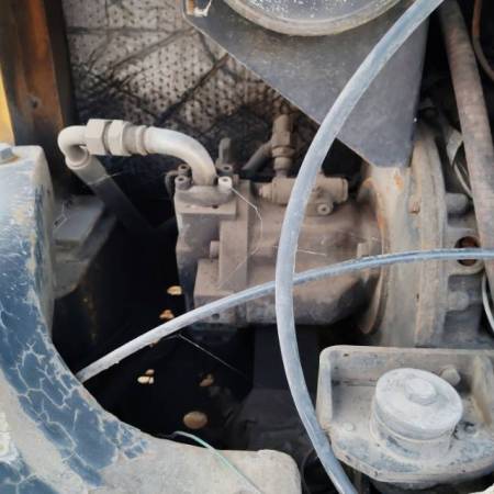 雷沃重工FR85履带式挖掘机