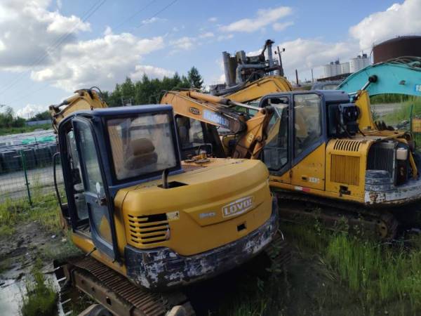 雷沃重工FR85履帶式挖掘機(jī)