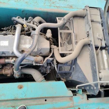 神钢SK260履带式挖掘机