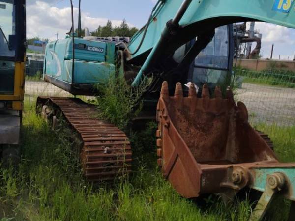 神鋼SK260履帶式挖掘機(jī)