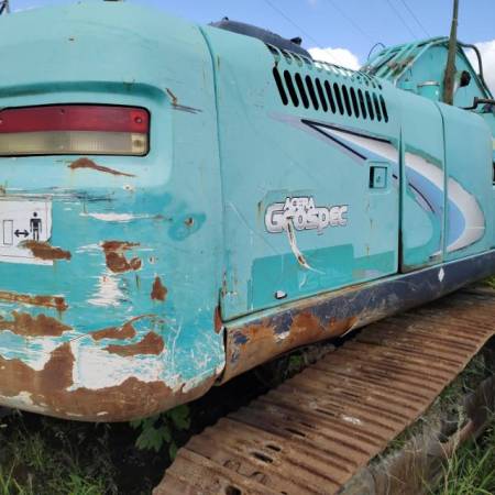 神钢SK260履带式挖掘机