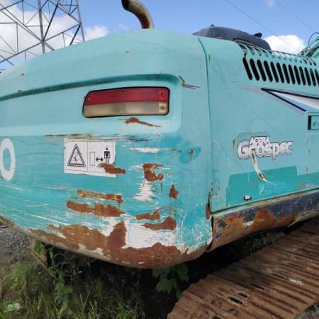 神钢SK260履带式挖掘机