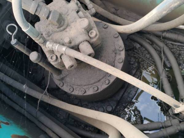 神鋼SK260履帶式挖掘機(jī)