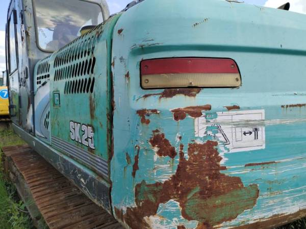 神鋼SK260履帶式挖掘機(jī)