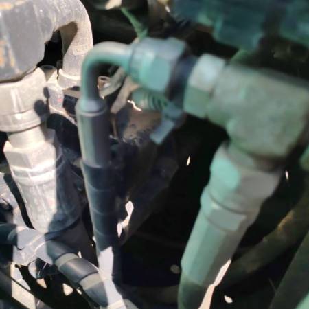 神钢SK75履带式挖掘机