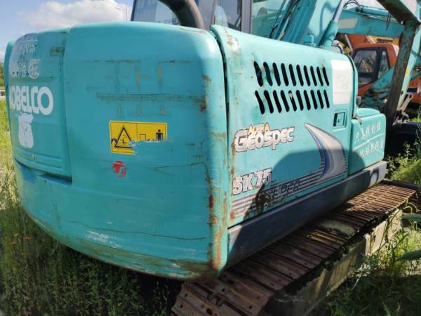 神鋼SK75履帶式挖掘機(jī)