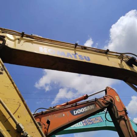 小松PC270-7履带式挖掘机