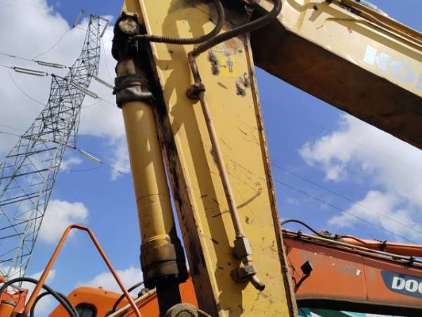 小松PC270-7履帶式挖掘機(jī)