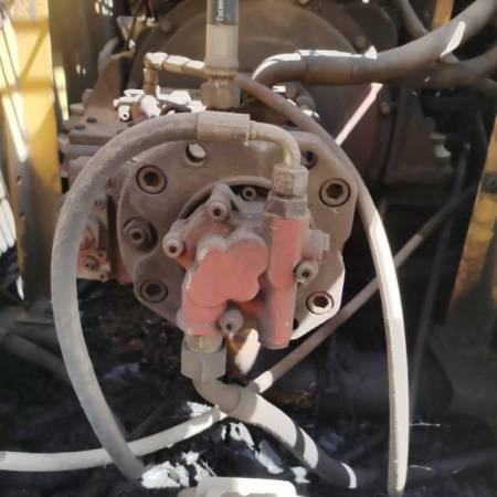 玉柴YC135-8履带式挖掘机