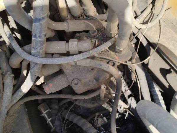 玉柴YC135-8履帶式挖掘機