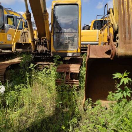 玉柴YC135-8履带式挖掘机