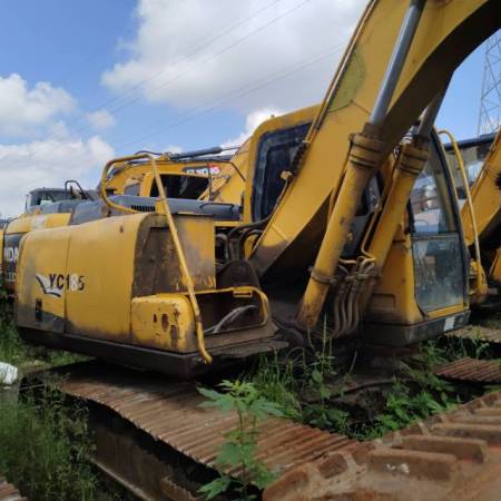 玉柴YC135-8履带式挖掘机