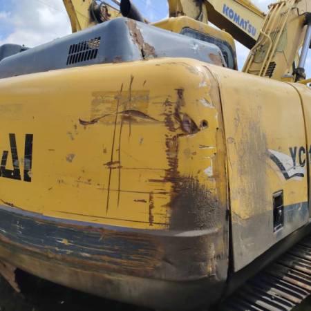 玉柴YC135-8履带式挖掘机