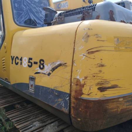 玉柴YC135-8履带式挖掘机