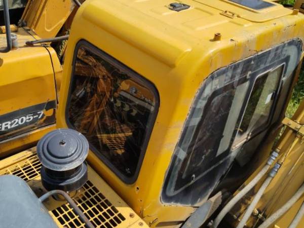 玉柴YC135-8履帶式挖掘機