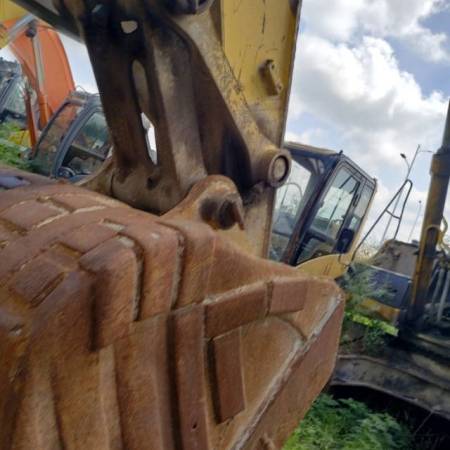 住友SH360HD-5履带式挖掘机