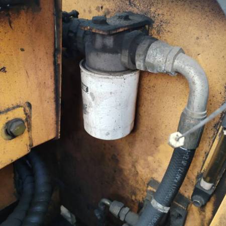 现代R110-7履带式挖掘机