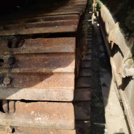 现代R110-7履带式挖掘机