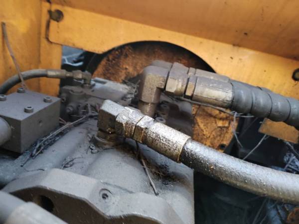 現(xiàn)代R110-7履帶式挖掘機