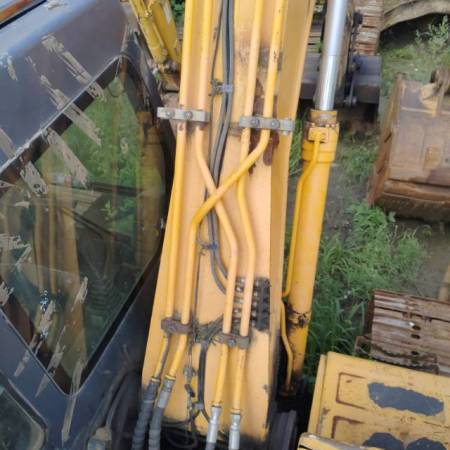 现代R110-7履带式挖掘机