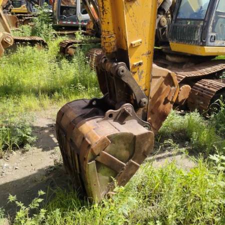 现代R110-7履带式挖掘机