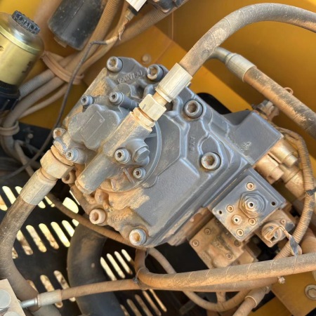 徐工XE205DA履带式挖掘机