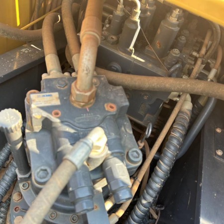 徐工XE205DA履带式挖掘机