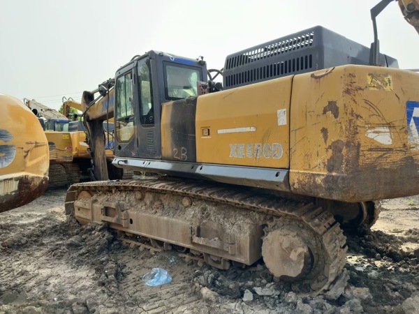 徐工XE470履帶式挖掘機(jī)