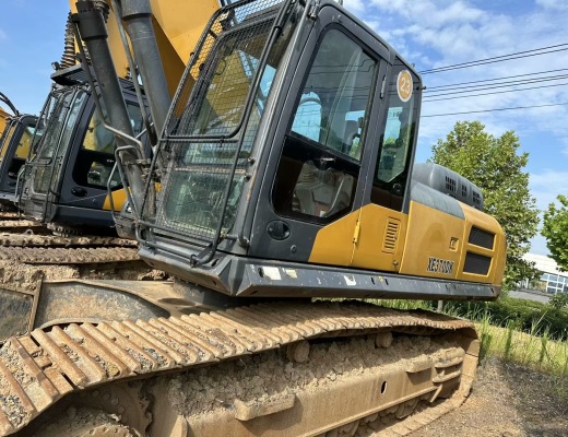 徐工XE370DK履带式挖掘机