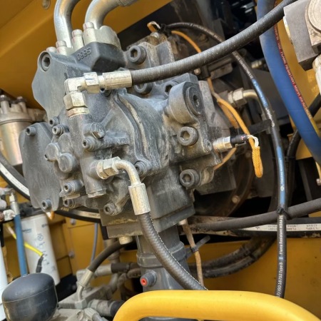 徐工XE550DK履带式挖掘机