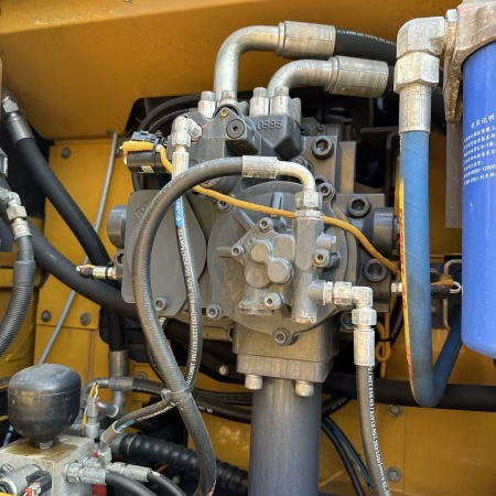 徐工XE490DK履带式挖掘机