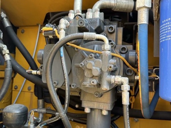 徐工XE490DK履帶式挖掘機