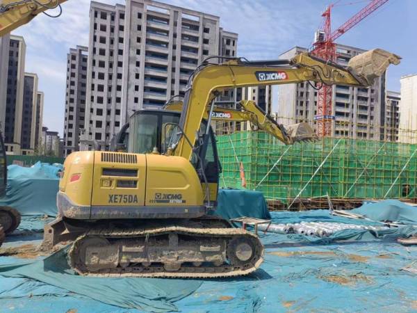 徐工XE75DA履帶式挖掘機(jī)