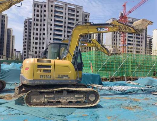 徐工XE75DA履带式挖掘机