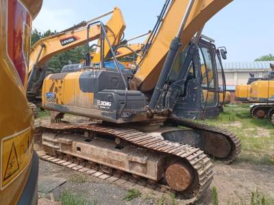 徐工XE215DA履帶式挖掘機