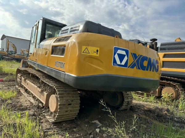 徐工XE370D履帶式挖掘機(jī)