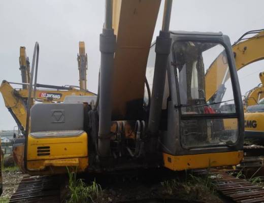 徐工XE250履带式挖掘机