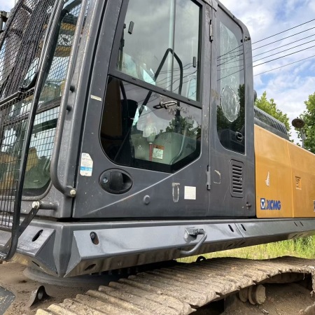 徐工XE470D履带式挖掘机