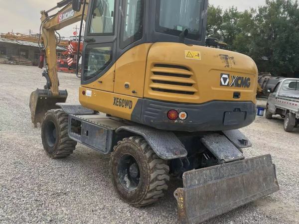 徐工XE60WD輪式挖掘機(jī)