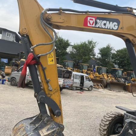 徐工XE60WD轮式挖掘机